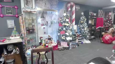 Snapshot of mariewaters chatting on 12/16/24, 04:38 Marie Ann Waters online show from 12/16/24, 04:38