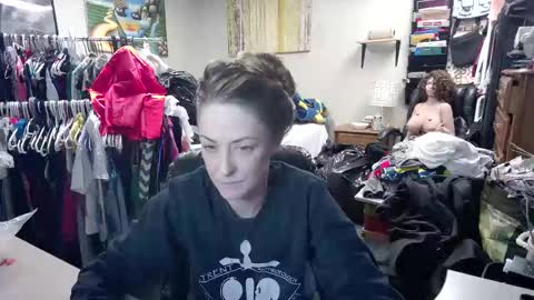 Snapshot of mariewaters chatting on 03/10/25, 04:28 Marie Ann Waters online show from 03/10/25, 04:28