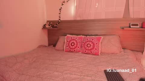 Luna Dulk online show from 11/01/25, 01:57