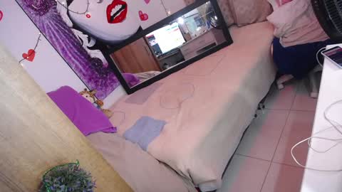 Snapshot of marillynjones_ chatting on 01/28/25, 03:25 Marillyn  online show from 01/28/25, 03:25