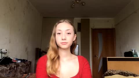 Snapshot of mariluhannemann chatting on 09/30/25, 03:33 Amelia online show from 09/30/25, 03:33