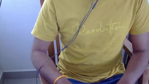 Snapshot of marinavine chatting on 01/13/25, 11:52 The SHY UncutBoy online show from 01/13/25, 11:52