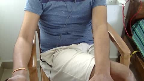 Snapshot of marinavine chatting on 02/01/25, 10:26 The SHY UncutBoy online show from 02/01/25, 10:26