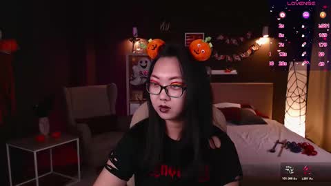 Marine  online show from 10/26/25, 02:01