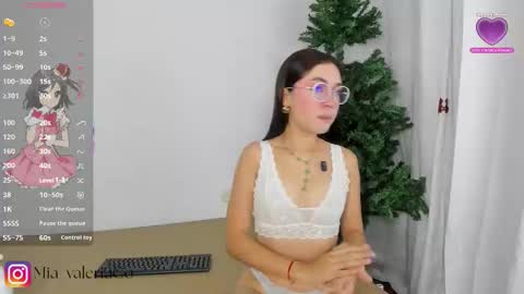 marioandmia online show from 11/11/25, 09:20