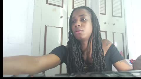 Snapshot of mariposahorny chatting on 12/19/24, 07:51 Nathaly online show from 12/19/24, 07:51