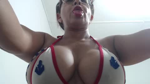 Snapshot of mariska_69 chatting on 11/16/25, 02:39 mariska_69 online show from 11/16/25, 02:39