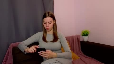 Snapshot of marissakirchen chatting on 10/14/25, 08:26 Elizabeth online show from 10/14/25, 08:26