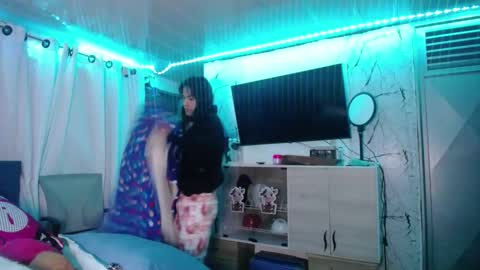 Maritza Ferrer -Samara Beltran online show from 11/10/25, 06:45