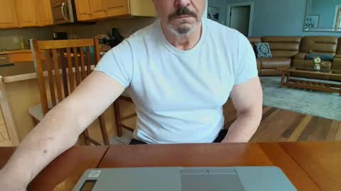 Snapshot of mark48130 chatting on 03/02/25, 07:23 Mark online show from 03/02/25, 07:23