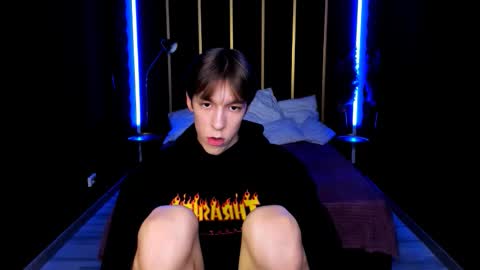 Mark online show from 10/07/25, 03:53