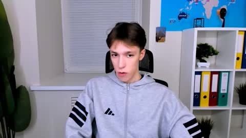 Mark online show from 10/17/25, 03:25