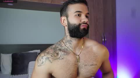 Snapshot of mark_hazze chatting on 10/06/25, 09:01 Mark online show from 10/06/25, 09:01