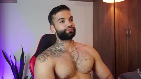 Snapshot of mark_hazze chatting on 11/13/25, 10:08 Mark online show from 11/13/25, 10:08