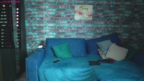 Mark online show from 01/10/25, 03:39