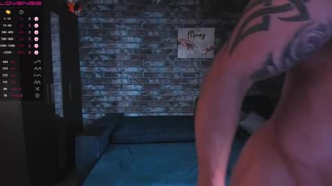 Mark online show from 10/29/25, 03:09