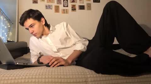 Mark online show from 10/21/25, 09:43