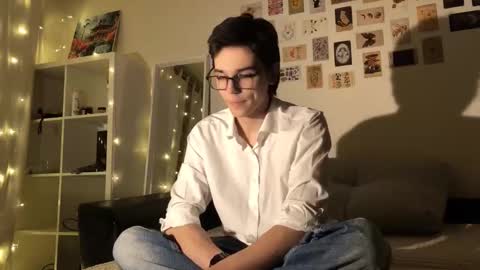 Mark online show from 10/23/25, 03:44