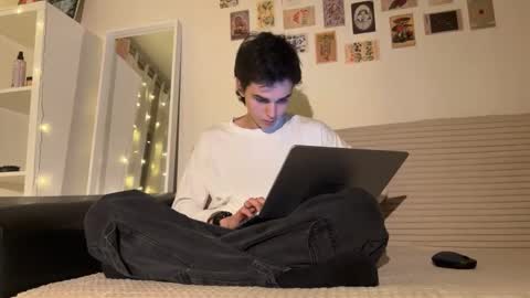 Mark online show from 11/01/25, 02:52