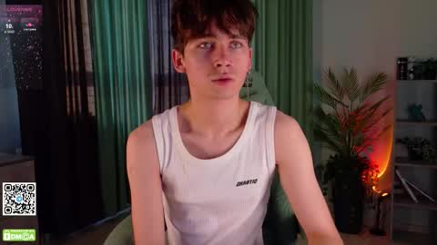 Snapshot of mark_safr chatting on 10/25/25, 10:23 Mark online show from 10/25/25, 10:23