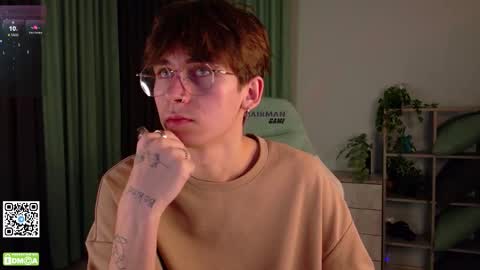 Snapshot of mark_safr chatting on 11/04/25, 05:01 Mark online show from 11/04/25, 05:01