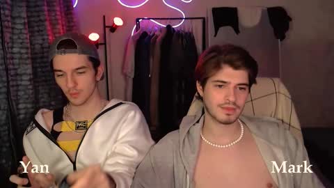 Snapshot of mark_sun chatting on 11/08/25, 03:45 Mark online show from 11/08/25, 03:45