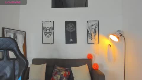 mark_x23 online show from 10/25/25, 01:13