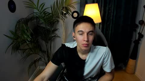 Snapshot of markkullen chatting on 12/02/25, 04:24 markkullen online show from 12/02/25, 04:24