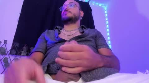 Snapshot of markwolfe1 chatting on 10/30/25, 12:34 Mark online show from 10/30/25, 12:34