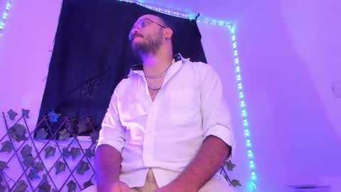 Snapshot of markwolfe1 chatting on 11/01/25, 10:01 Mark online show from 11/01/25, 10:01