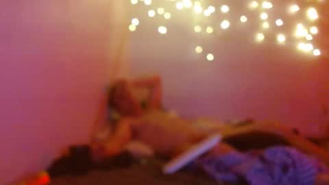 markymark101825061 online show from 01/01/25, 09:17