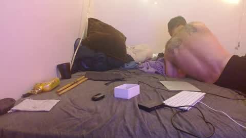 markymark101825061 online show from 01/02/25, 10:48