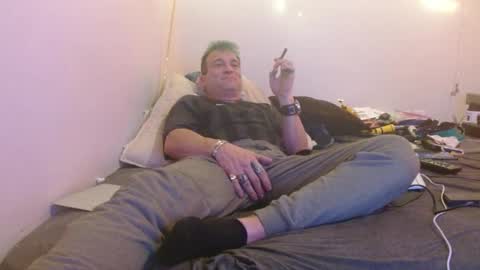 markymark101825061 online show from 01/04/25, 03:40