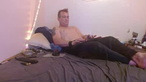 markymark101825061 online show from 01/15/25, 08:58