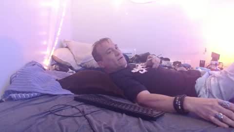 markymark101825061 online show from 01/18/25, 01:08