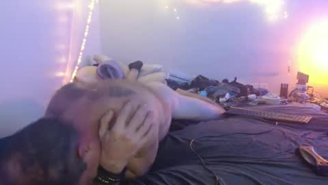 markymark101825061 online show from 01/18/25, 04:15