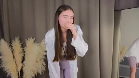 Snapshot of marlinhogains chatting on 11/13/25, 01:37 Eva online show from 11/13/25, 01:37