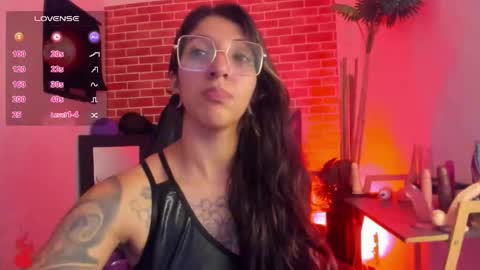 Snapshot of marllena chatting on 09/18/25, 12:40 mar online show from 09/18/25, 12:40