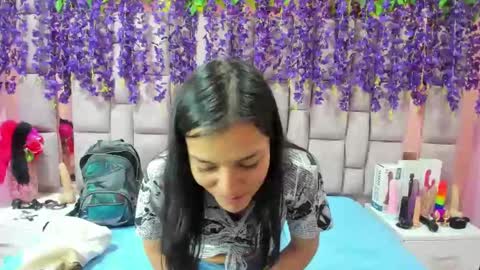 Snapshot of marlyanal chatting on 12/14/24, 01:27 Marly Anal online show from 12/14/24, 01:27