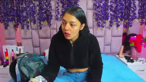 Snapshot of marlyanal chatting on 01/04/25, 12:59 Marly Anal online show from 01/04/25, 12:59