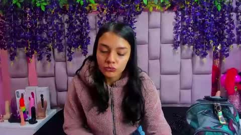 Snapshot of marlyanal chatting on 01/07/25, 12:52 Marly Anal online show from 01/07/25, 12:52