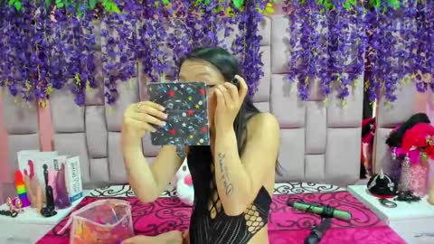 Snapshot of marlyanal chatting on 02/19/25, 06:32 Marly Anal online show from 02/19/25, 06:32