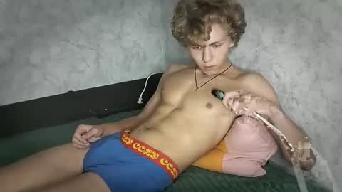 Snapshot of marmelad228 chatting on 10/01/25, 04:18 marmelad228 online show from 10/01/25, 04:18