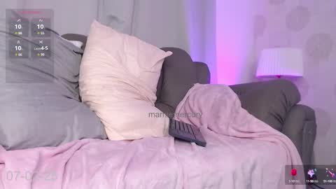 Snapshot of marniemercury322 chatting on 02/07/25, 03:19 ANGIE online show from 02/07/25, 03:19