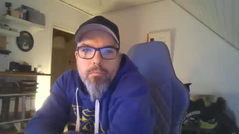 Snapshot of marriedcock1980 chatting on 12/02/24, 07:14 marriedcock1980 online show from 12/02/24, 07:14