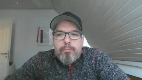 Snapshot of marriedcock1980 chatting on 02/20/25, 07:12 marriedcock1980 online show from 02/20/25, 07:12