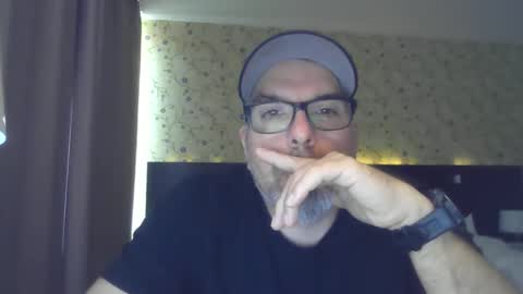 Snapshot of marriedcock1980 chatting on 09/14/25, 03:33 marriedcock1980 online show from 09/14/25, 03:33