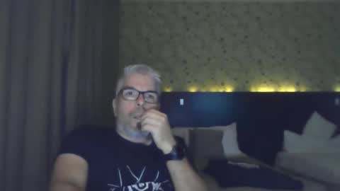 Snapshot of marriedcock1980 chatting on 09/15/25, 06:19 marriedcock1980 online show from 09/15/25, 06:19