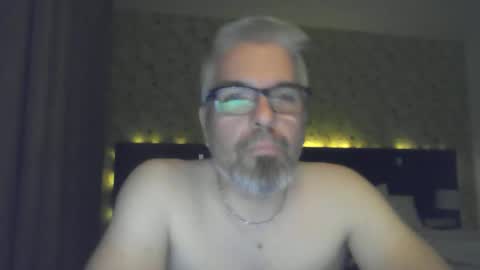 Snapshot of marriedcock1980 chatting on 09/22/25, 06:10 marriedcock1980 online show from 09/22/25, 06:10