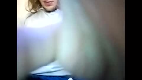 Snapshot of marriedcouple929 chatting on 11/05/25, 08:25 marriedcouple929 online show from 11/05/25, 08:25